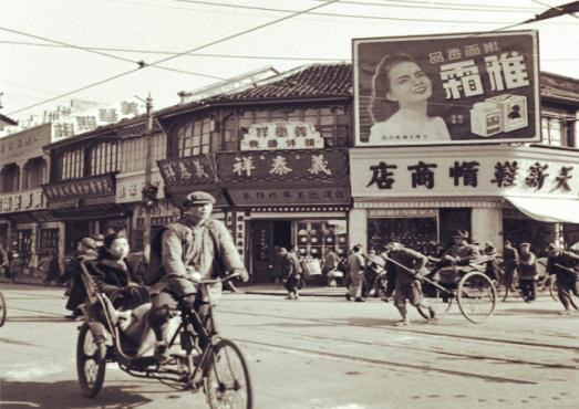 晶鑫明帶您了解廣告行業的璀璨明珠“LED動感燈箱”(圖1) 晶鑫明帶您了解廣告行業的璀璨明珠“LED動感燈箱”(圖1)